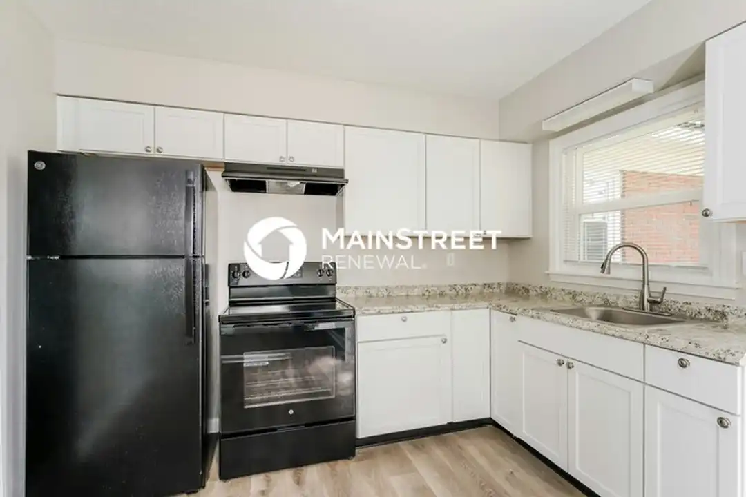 4220 Buxton Dr – pohled 6