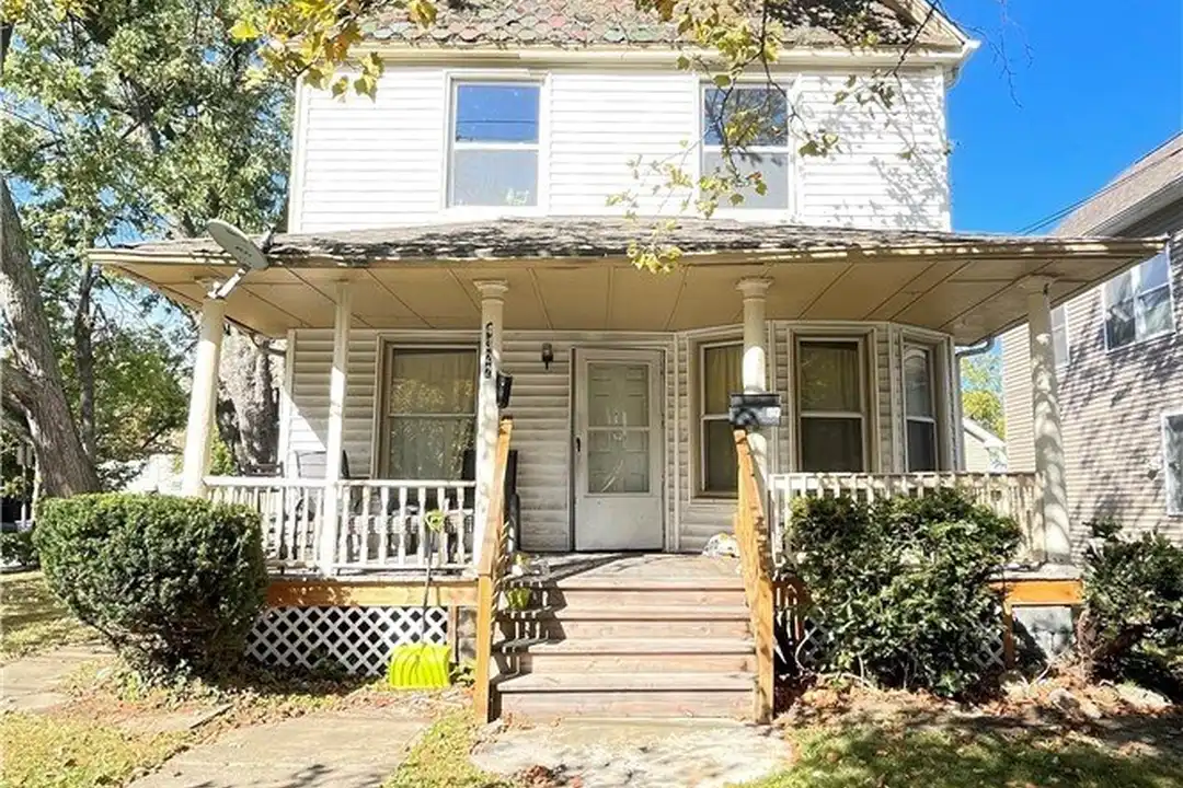 4322 Bush Ave #UP – photo 1