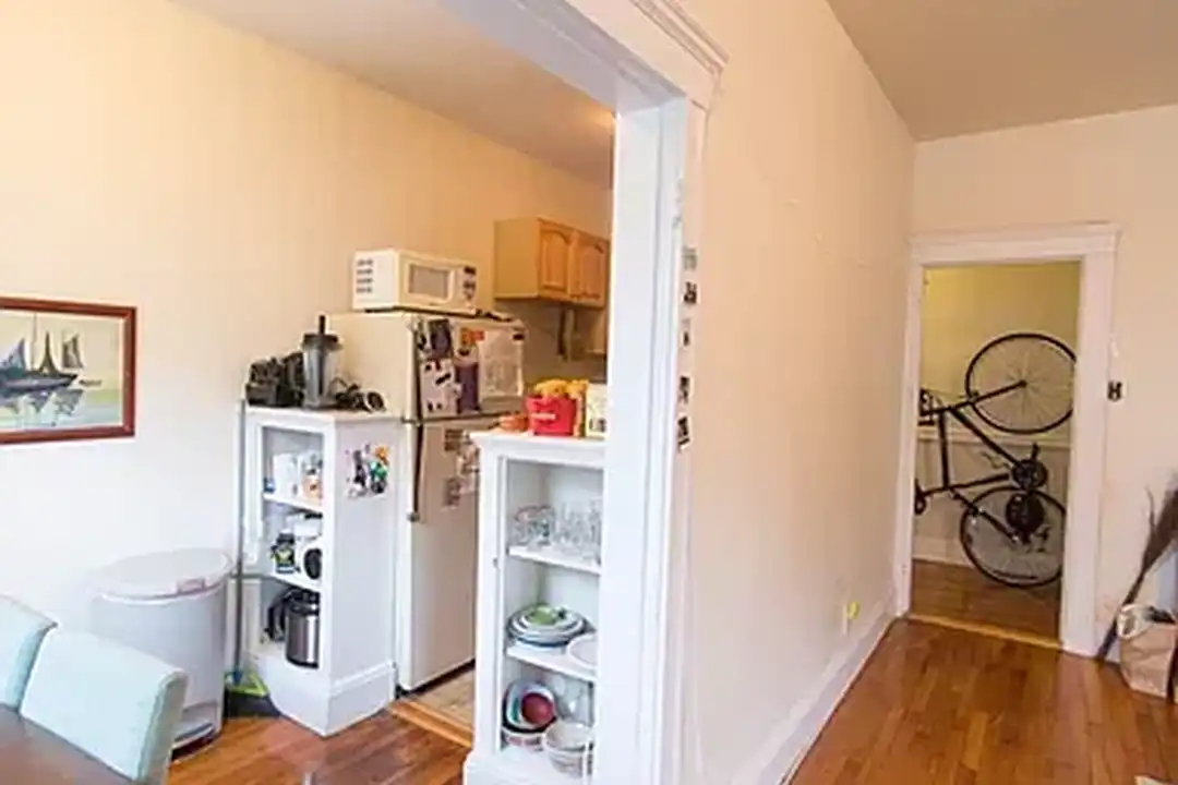 Apartment in Boston - View 5