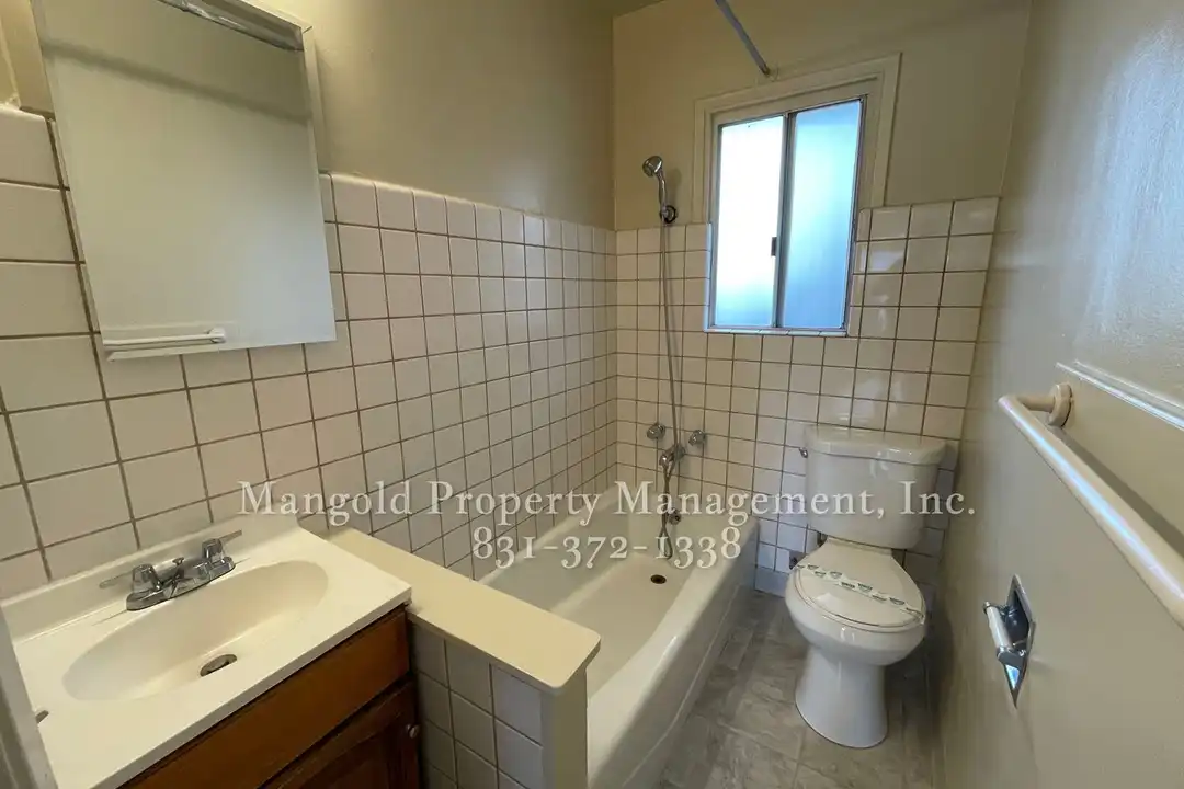 930 Harcourt Ave unit 936-B - View 3