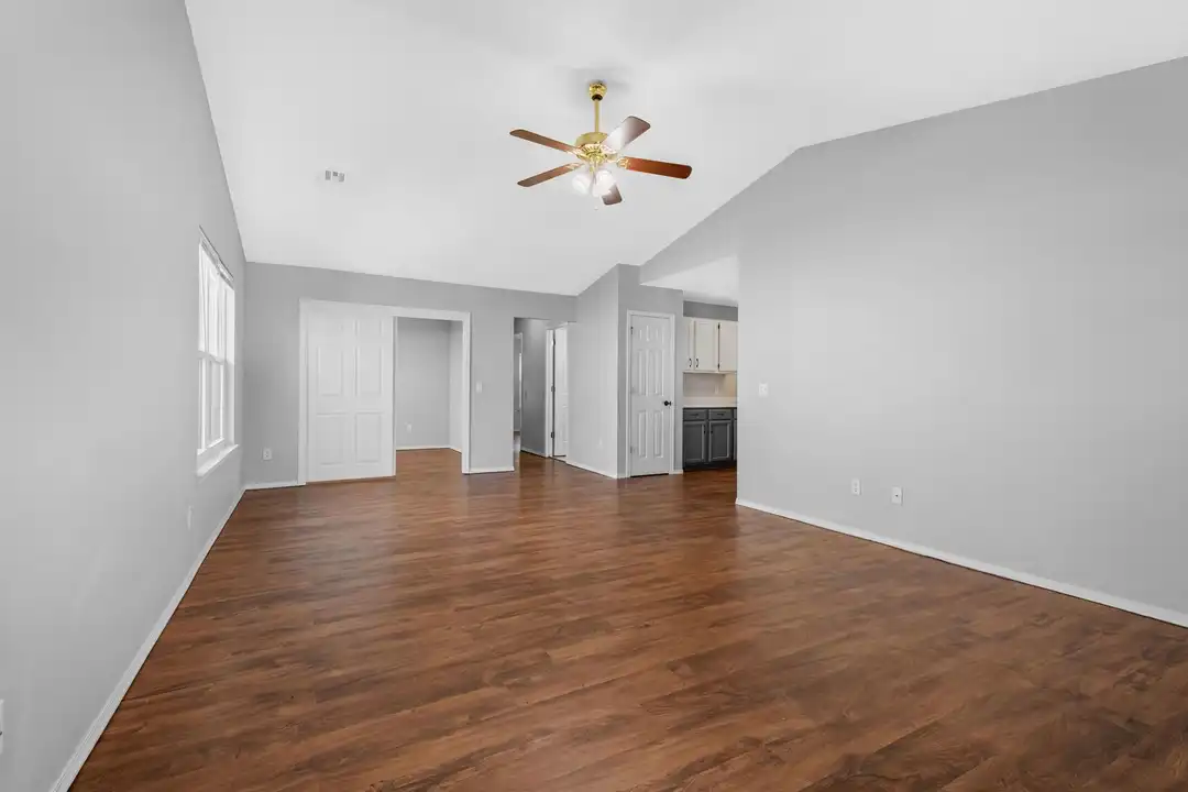 2910 NE 12th St - More
