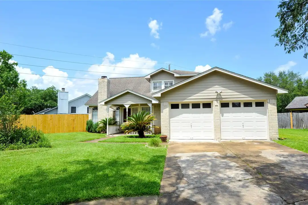 3204 Kempwood Dr - View 2