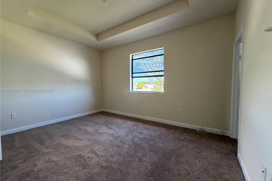 544 SE 32nd Ave - View 3