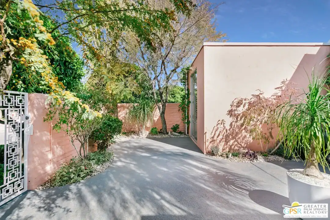 47075 Marrakesh Dr - View 4