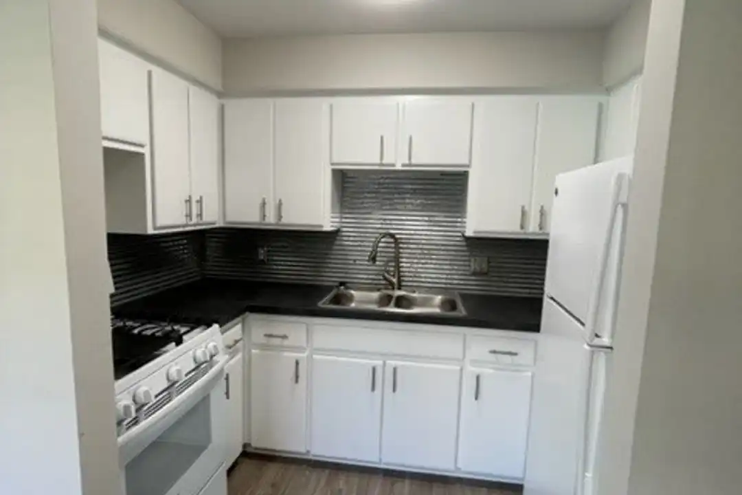 855 E Commerce St unit 857-B7 – photo 1 of 7