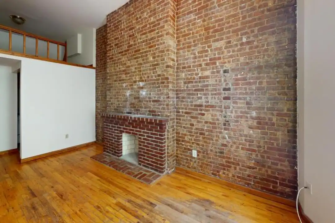 255 W 93rd St – pohled 2