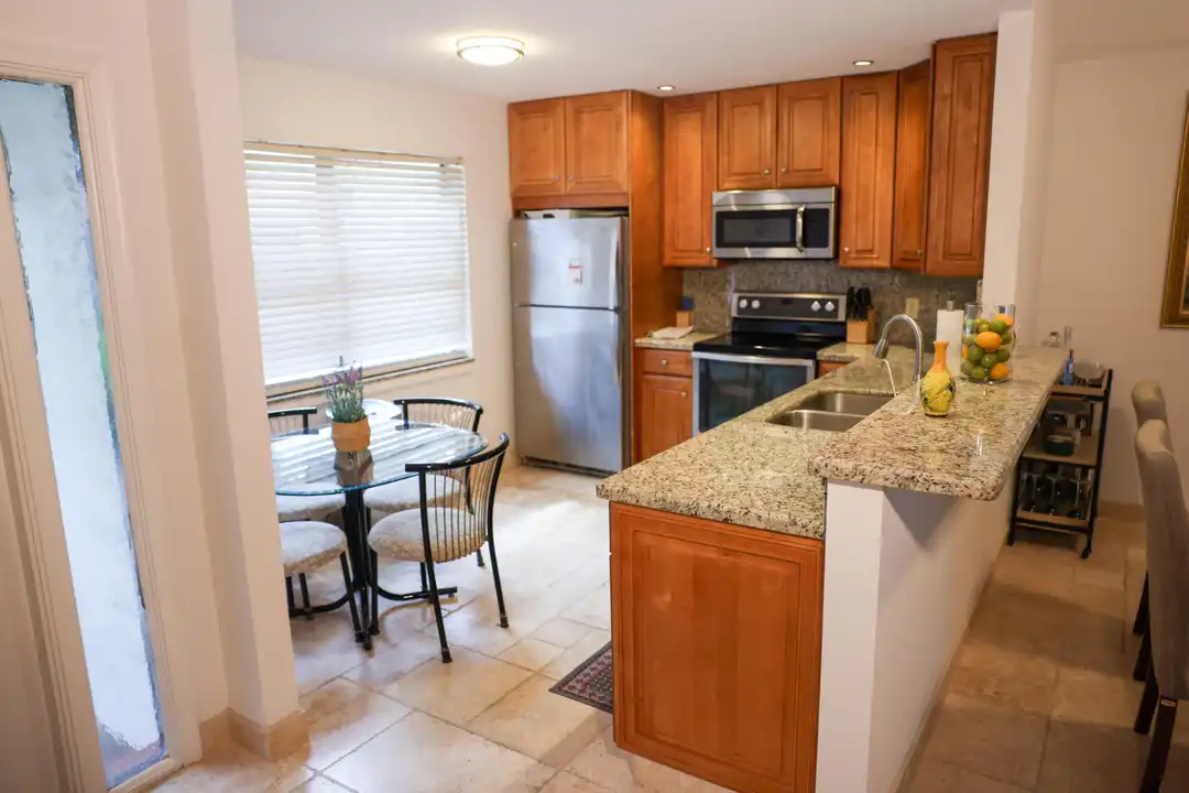 8951 SW 19th St #A - View 5