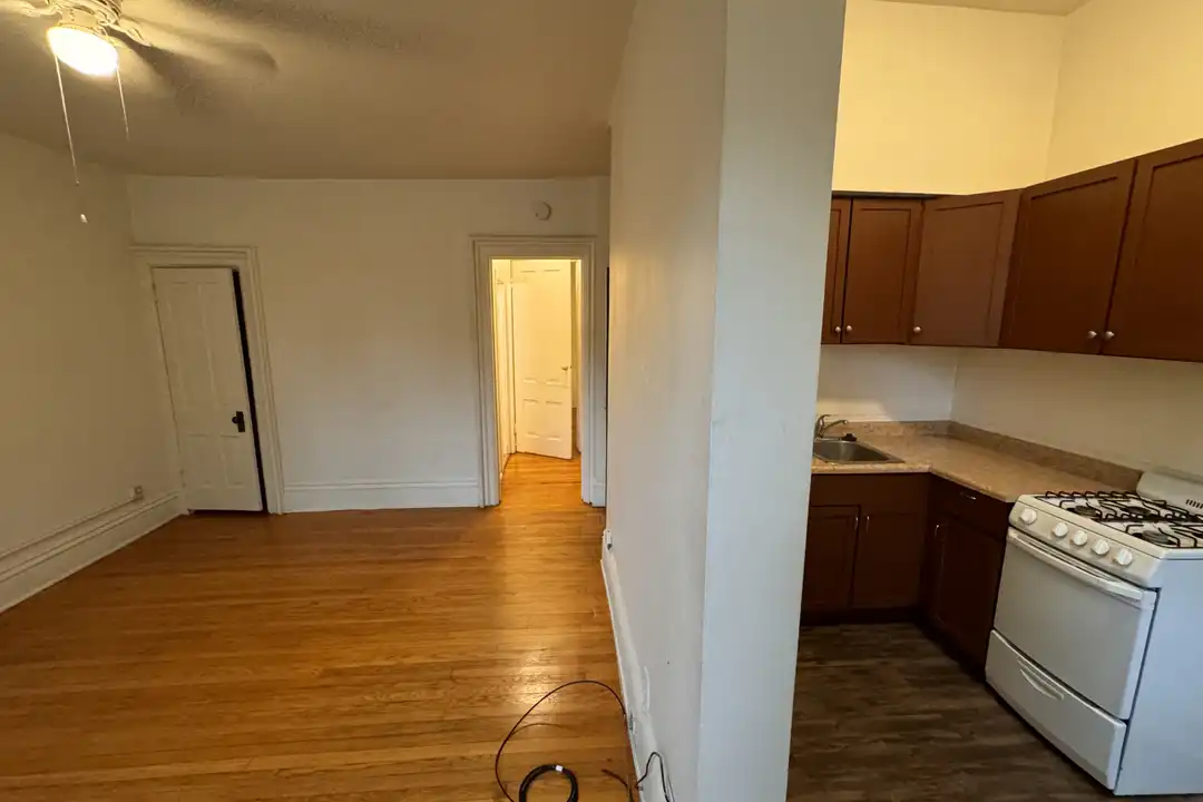 29 Langdon St unit 2 - View 3