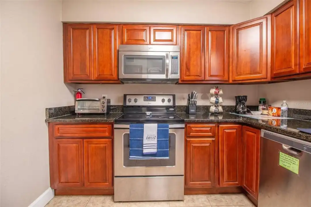1245 Catalpa Ln #2 – pohled 4