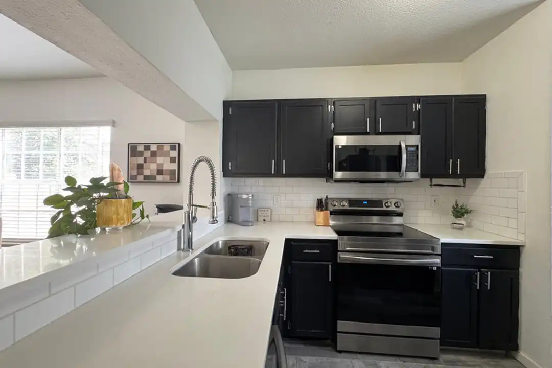 Apartment in San Antonio, Bexar - View 5