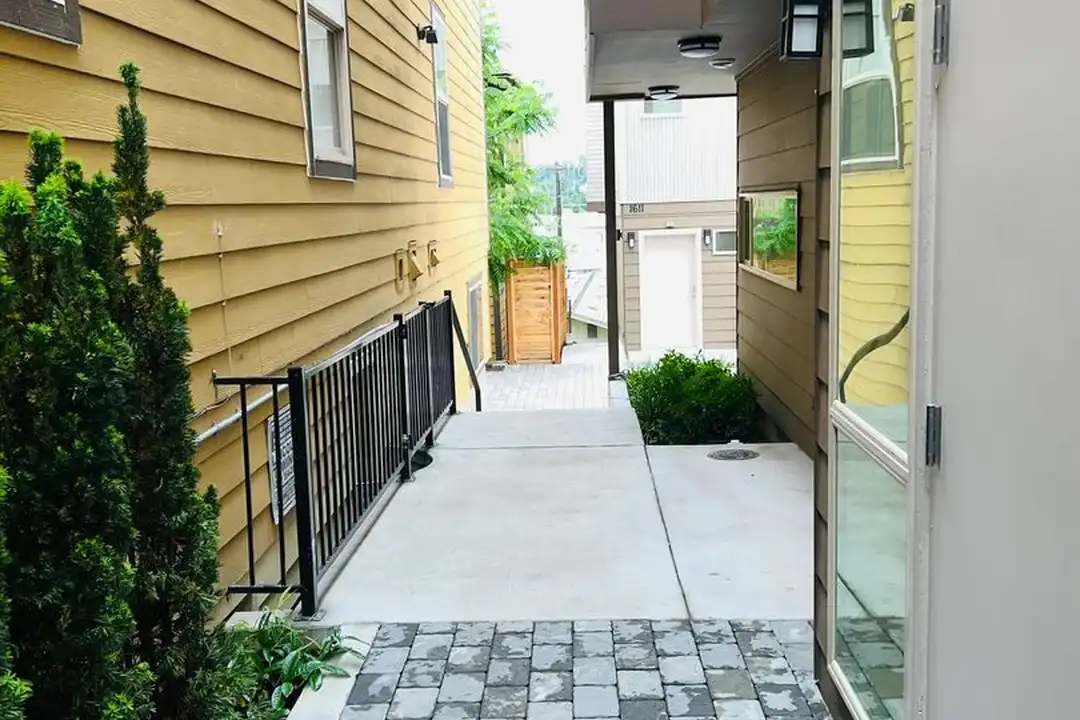 1613 S Lane St unit 33 – pohled 3