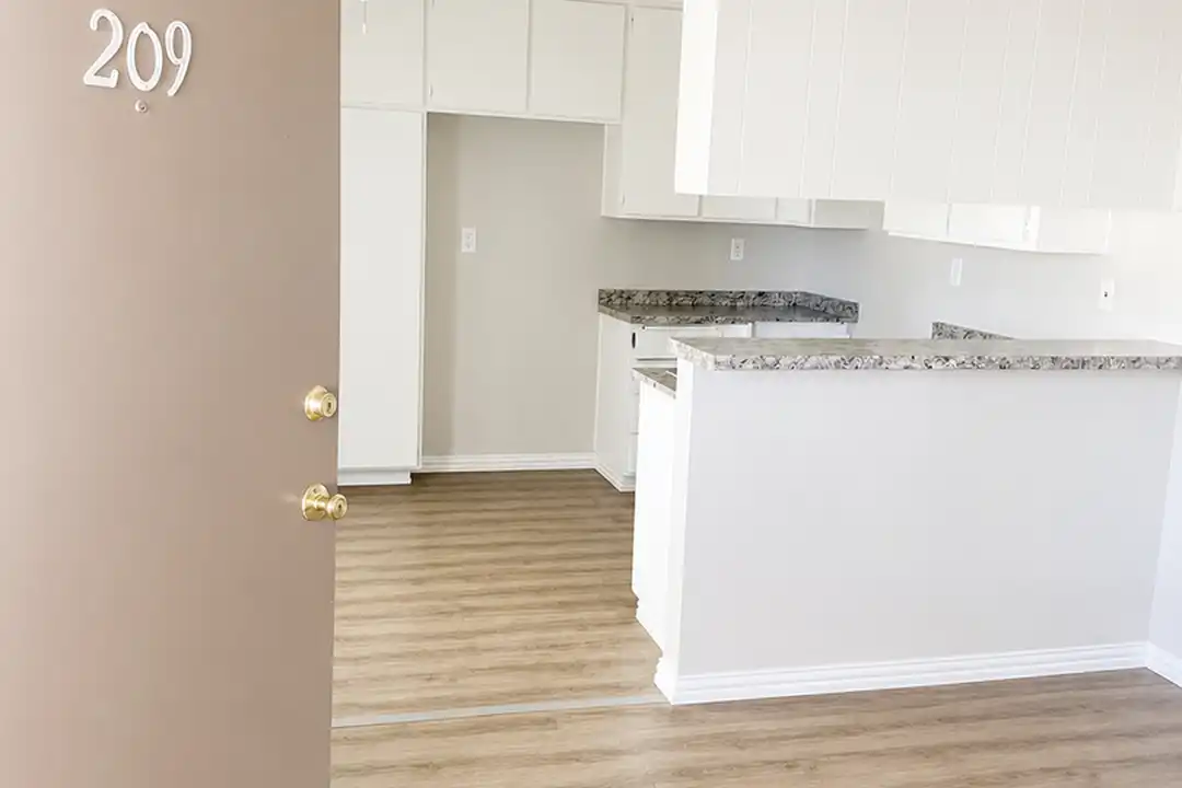 Apartment in Victorville - View 4