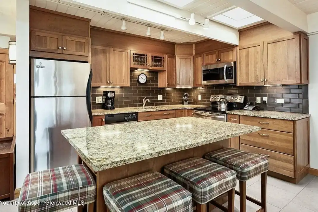 901 E Hyman Ave #13 - View 4