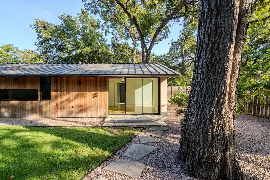 8571 Eustis Ave - View 6
