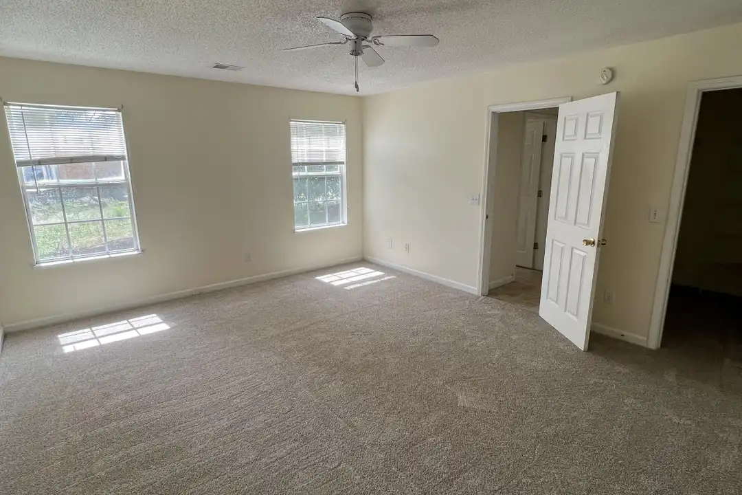 221 Fox Grove Cir unit 1 - View 5