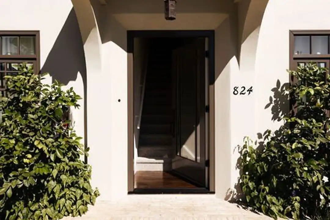 824 Brent Ave - View 2