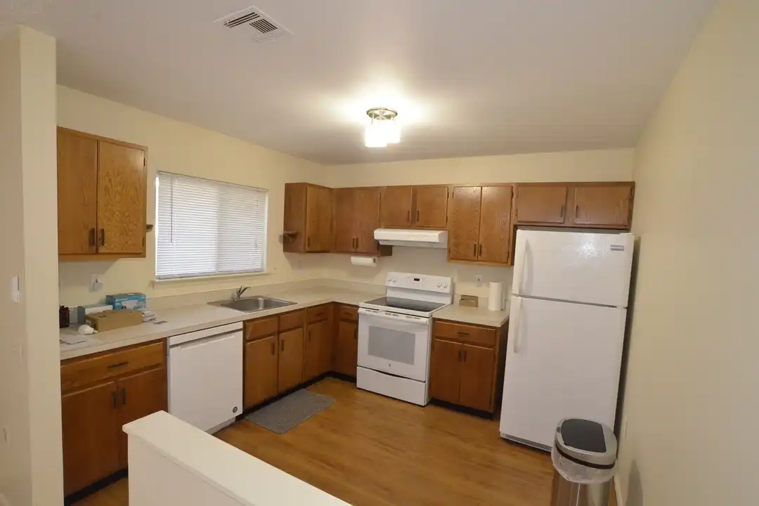 525 Belford Rd unit D - View 6