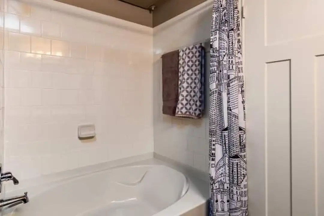 Apartment in Frisco - More