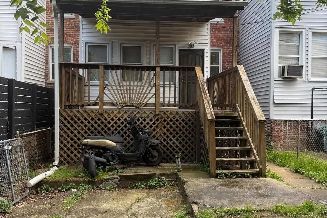 1919 16th St SE - View 3