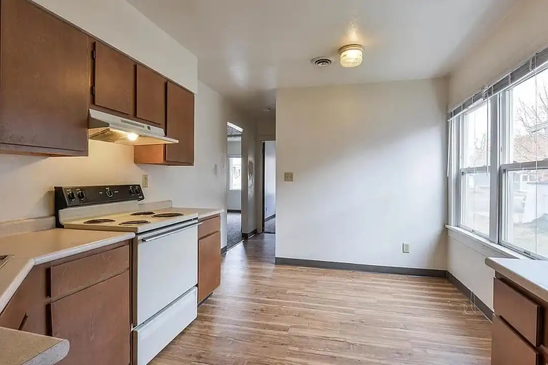 411 E Plum St unit #1 - View 4