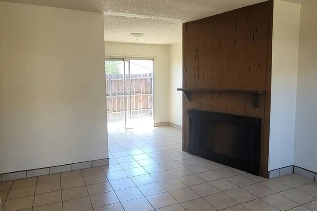 8037 N El Dorado St unit #5 – photo 1