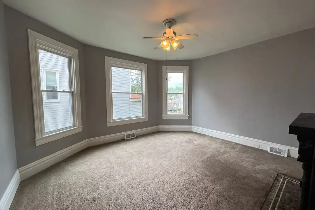 325 Rowland Ave unit Apt. #1 – photo 1 of 8