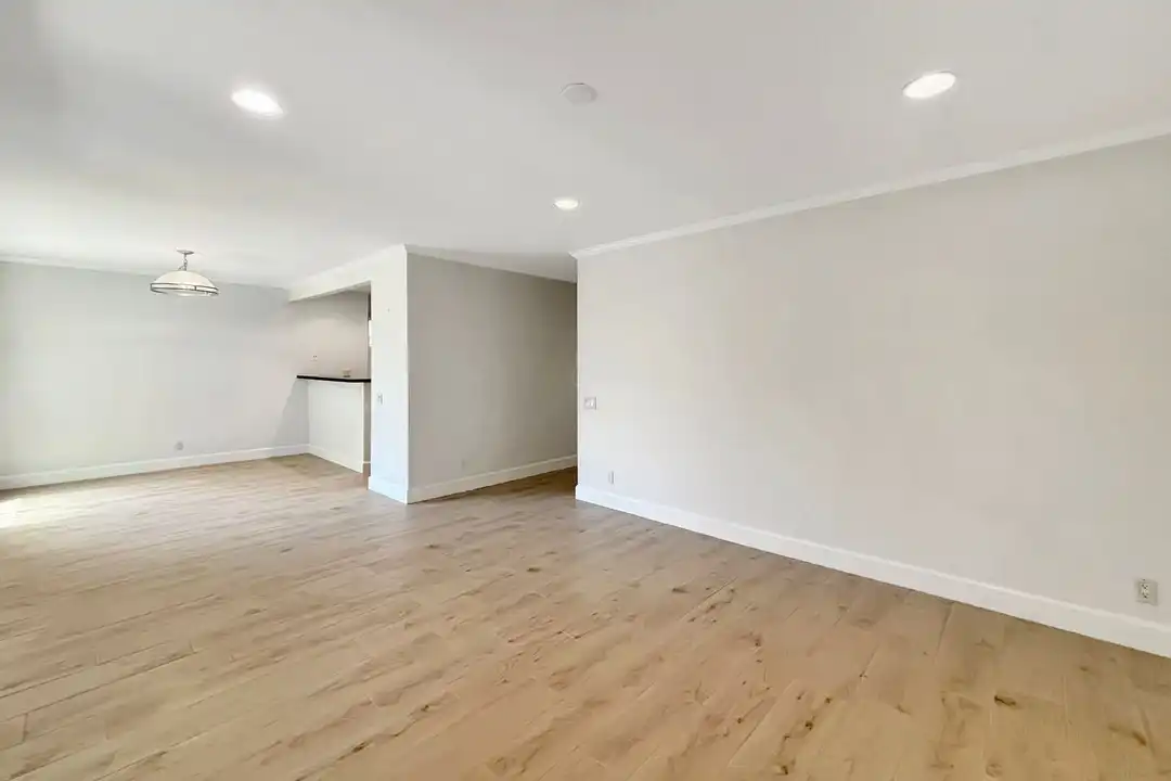 8503 Villa La Jolla Dr unit J – pohled 4