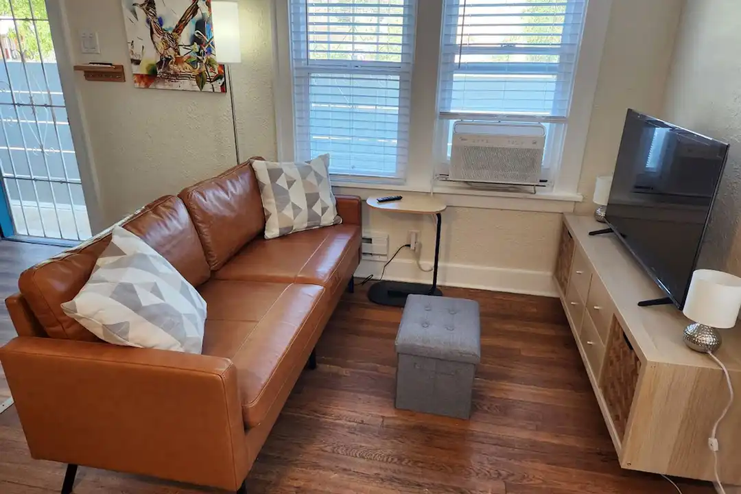 312 Vassar Dr SE unit R01 - More