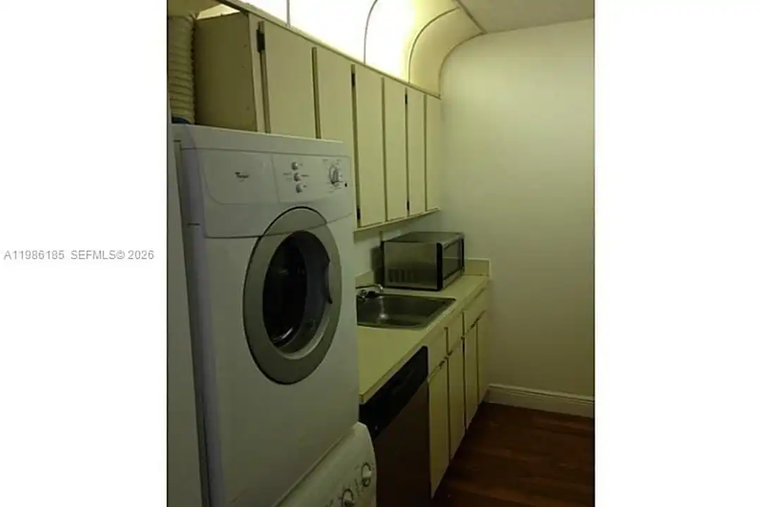 Apartment in Cutler Bay - View 5