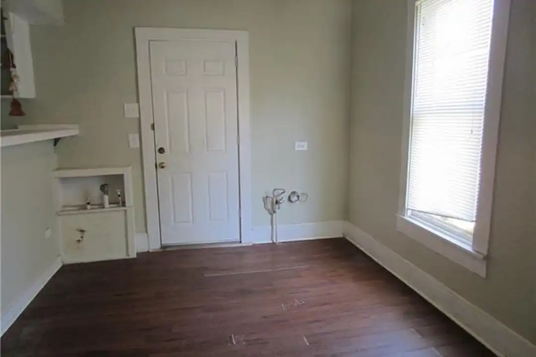 1102 Peak St - View 3