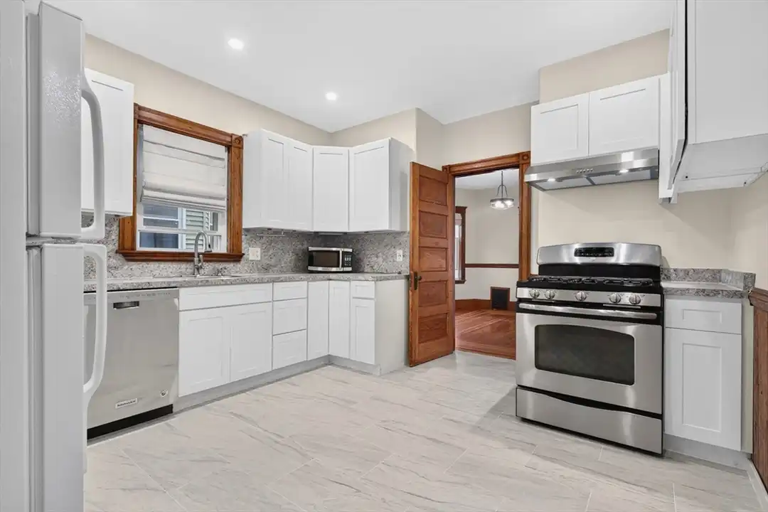 45 Edwin St unit 2 – photo 1