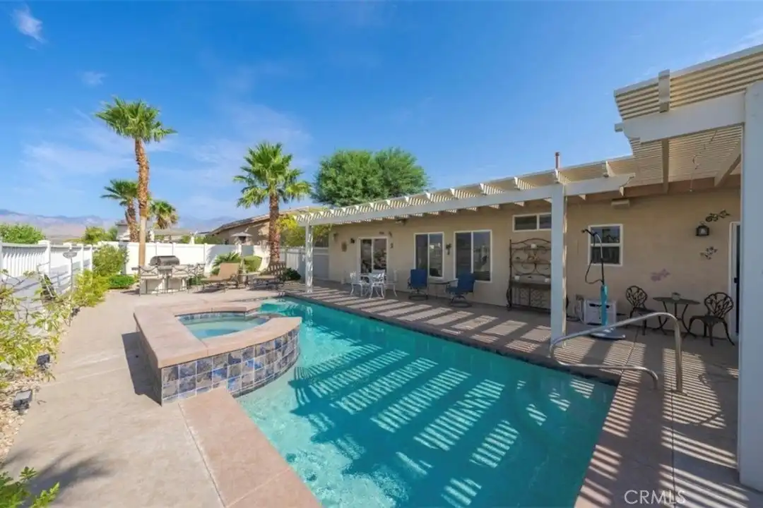 64355 Silver Star Ave - View 4