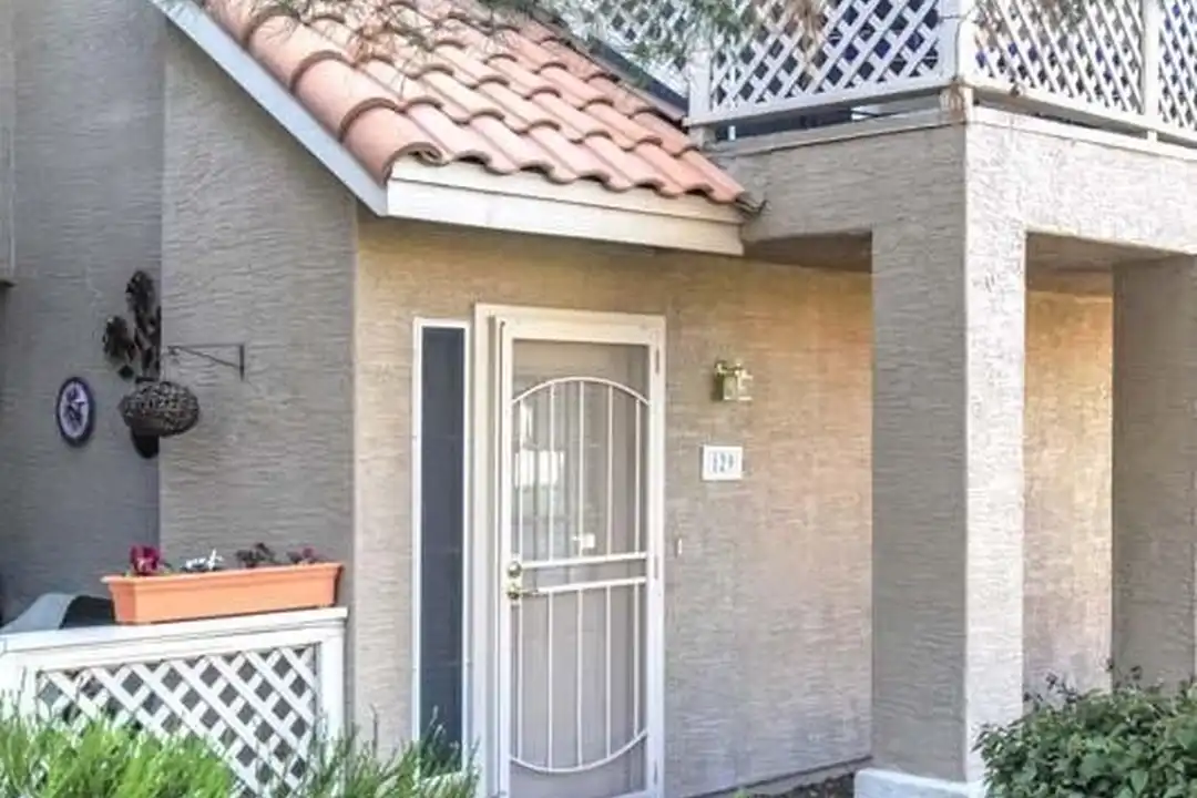 1633 E Lakeside Dr #129 - View 6