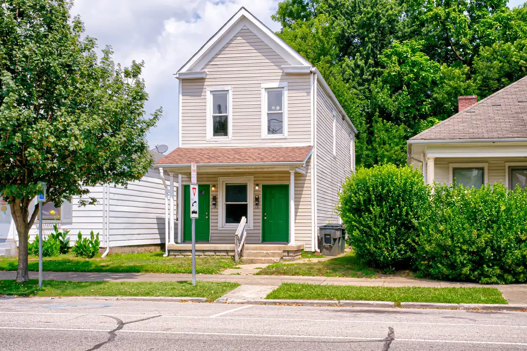 1307 E Market St unit 1 – photo 1 of 23