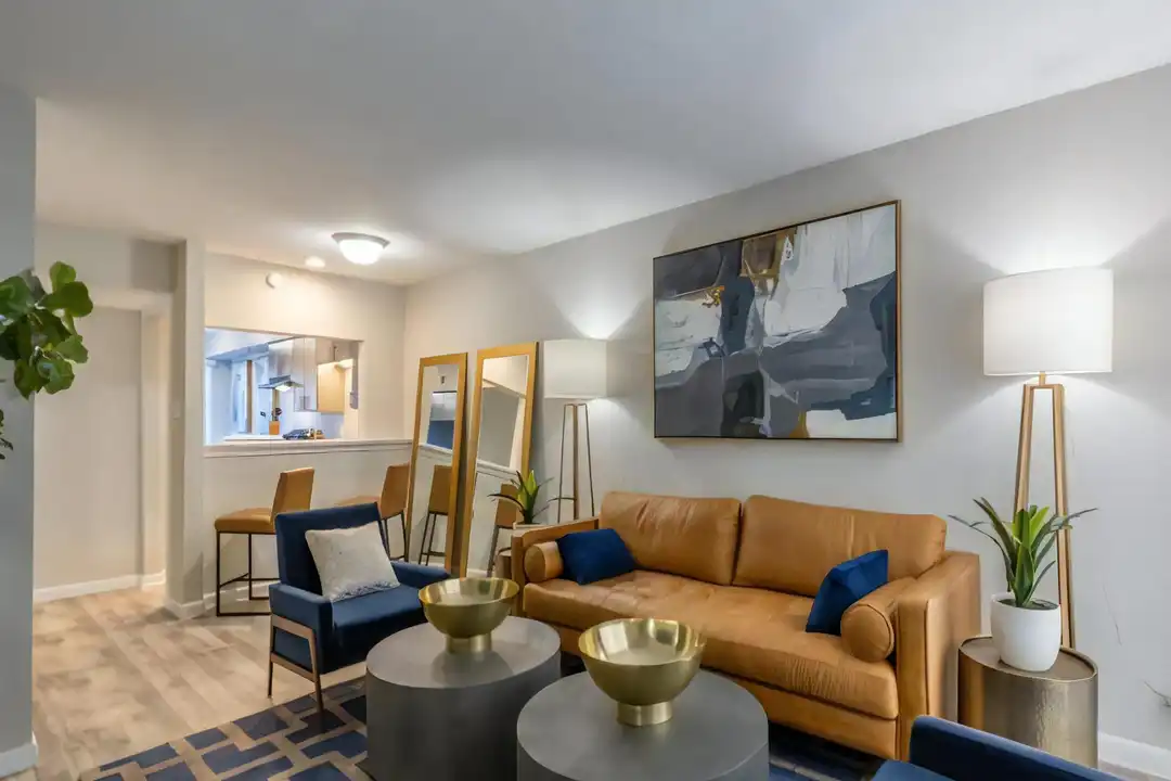 Apartment in Houston, Central Northwest Houston - View 4
