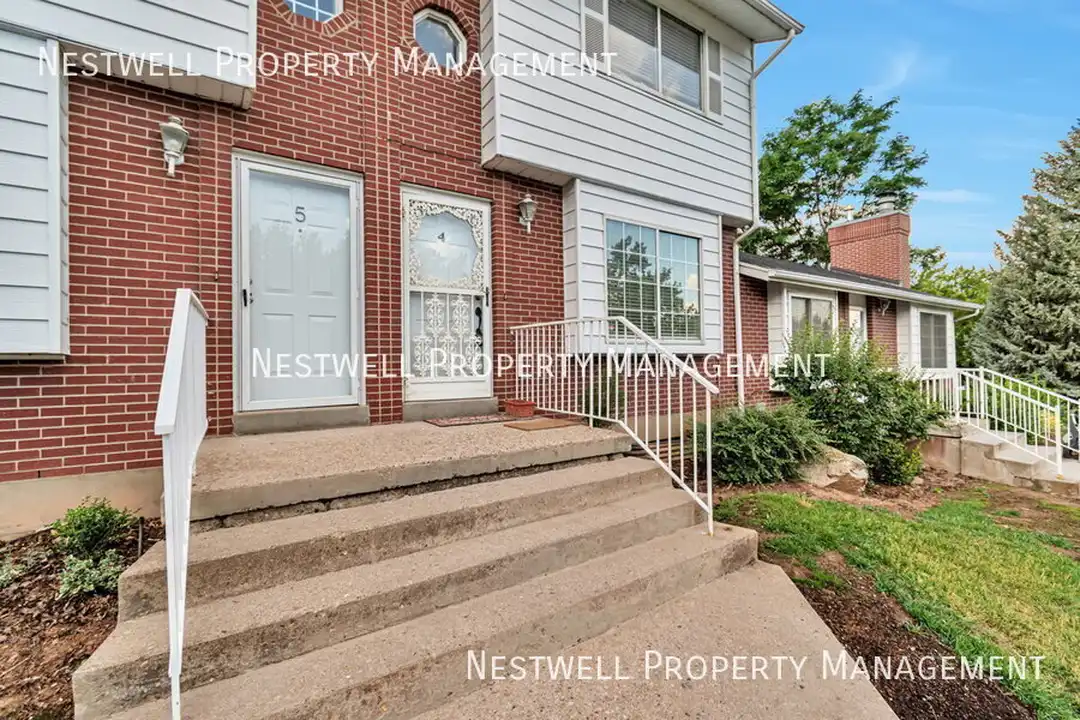 1419 Darling St - View 2