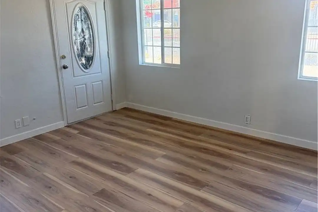 530 E Oakey Blvd #A - View 5