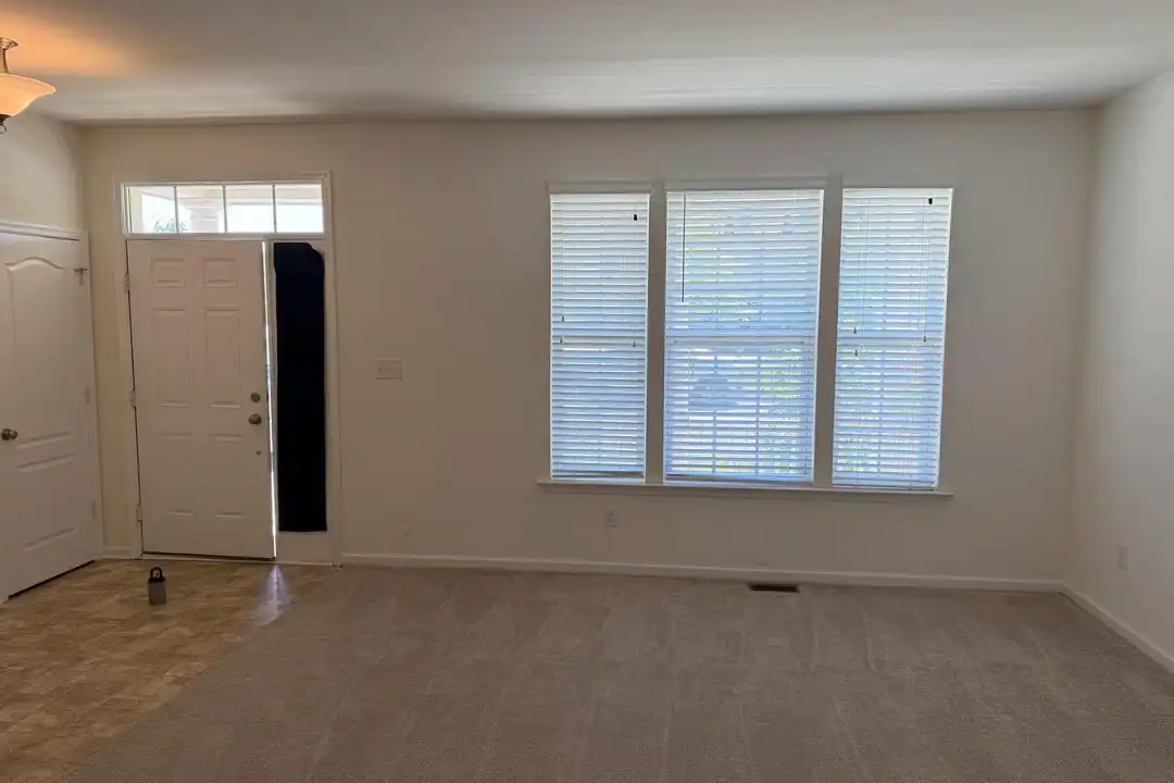 280 N Bayberry Pkwy - View 2