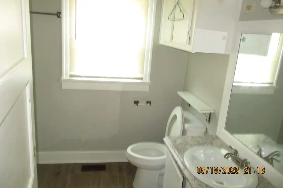 1205 9th Ave - View 2