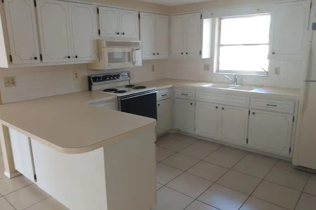 7724 Tyson Dr - View 4