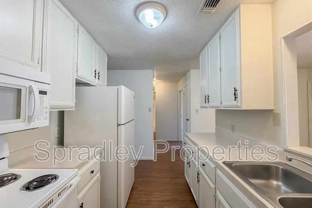 3705A Ivanhoe Dr - View 6
