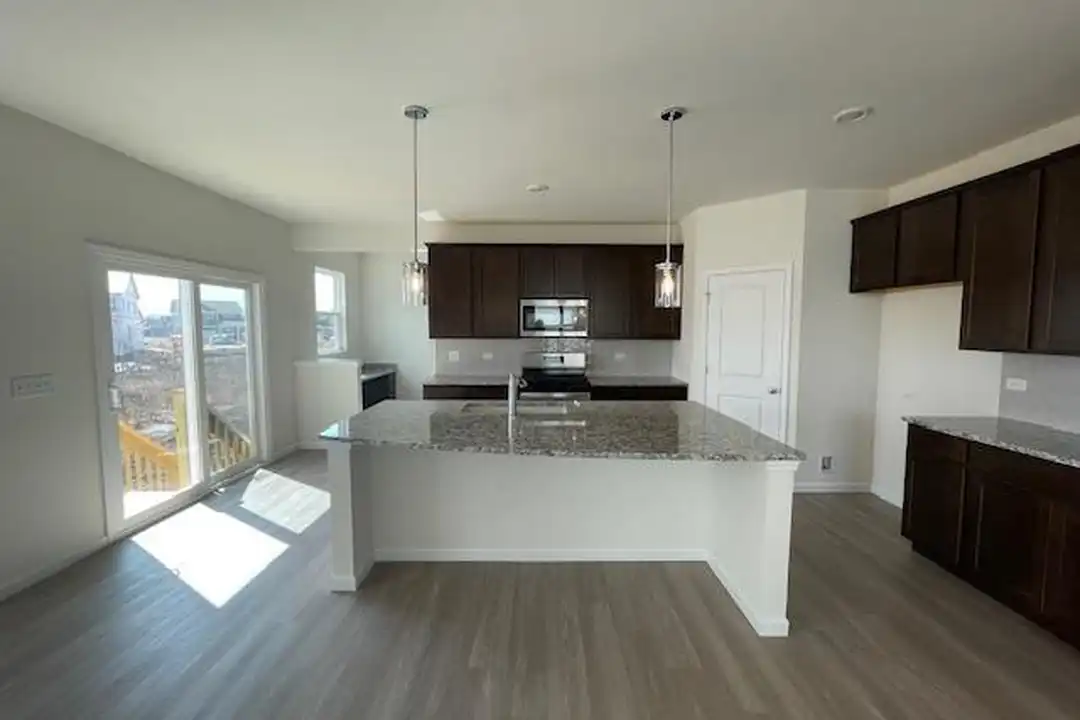 21851 N Ashley St – photo 1 of 15