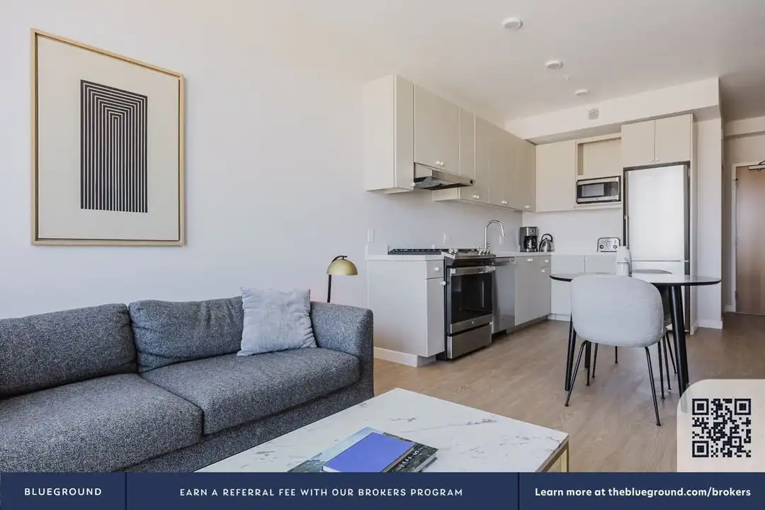 Apartment in Los Angeles, Dogtown, Chinatown - View 4