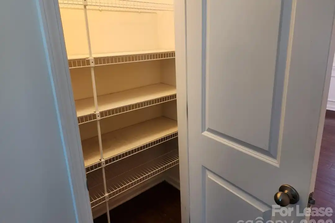 1415 Kent Downs Ave SW - View 5
