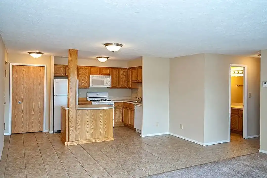 Regency Apartments – photo 1