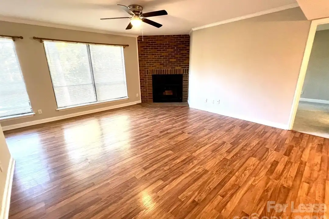 1600 Sharon Rd W #4 - View 4