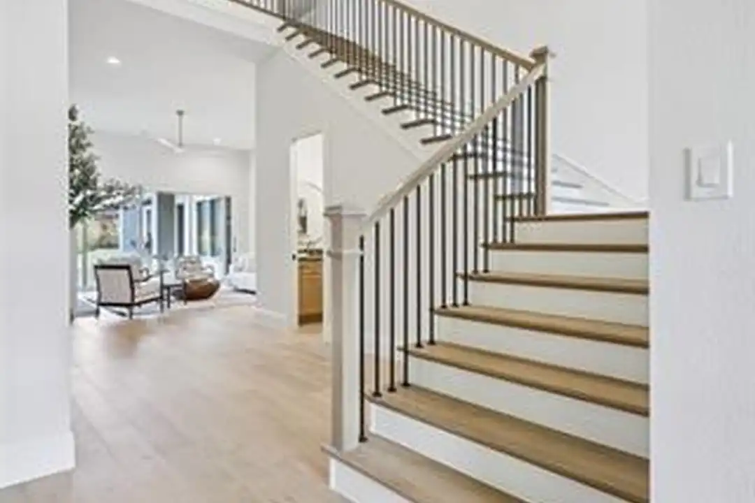 3845 Van Ness Ln - View 3