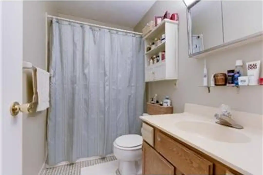 427 SE 8th Ave - View 4