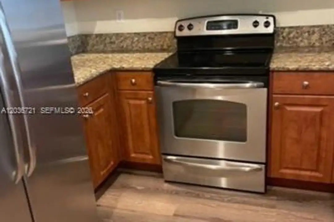 211 Las Brisas Cir unit # 211 - View 2