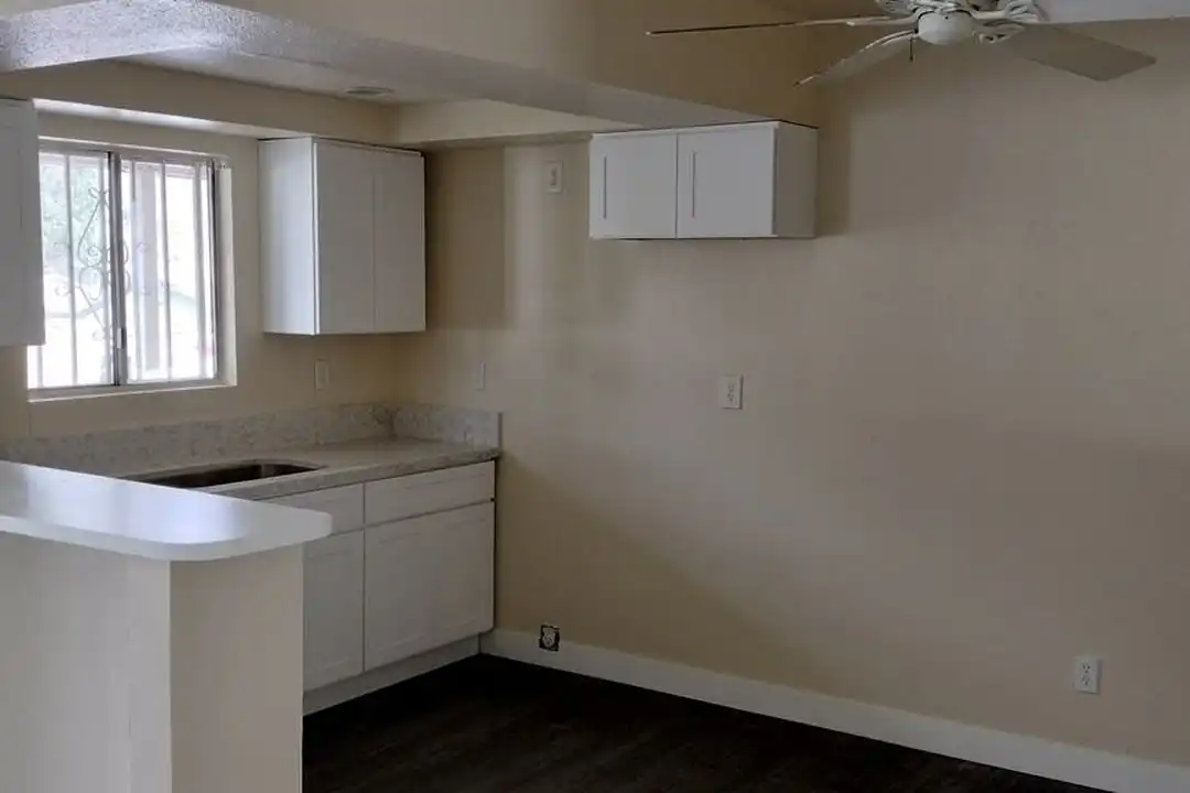 1220 N Lugo Ave unit 4D – photo 1